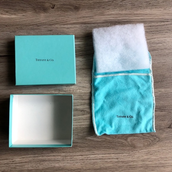Tiffany & Co. box with dust bag - Picture 5 of 5